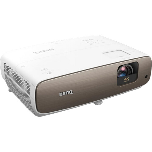 Mit dem BenQ W2710 lässt sich ein Heimkino im ...