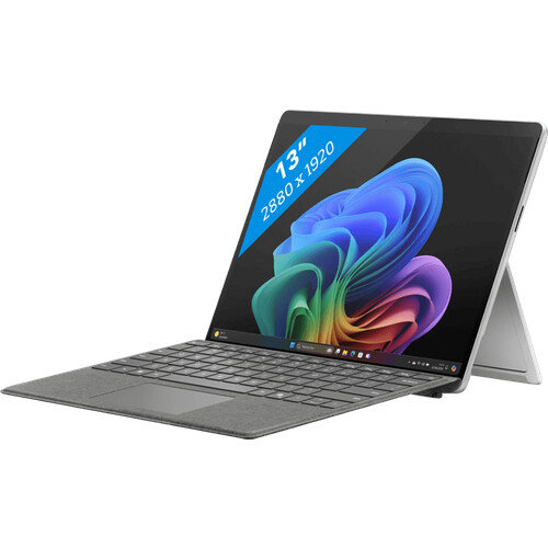Mit dem 13 Zoll großen Microsoft Surface Pro 11 ...