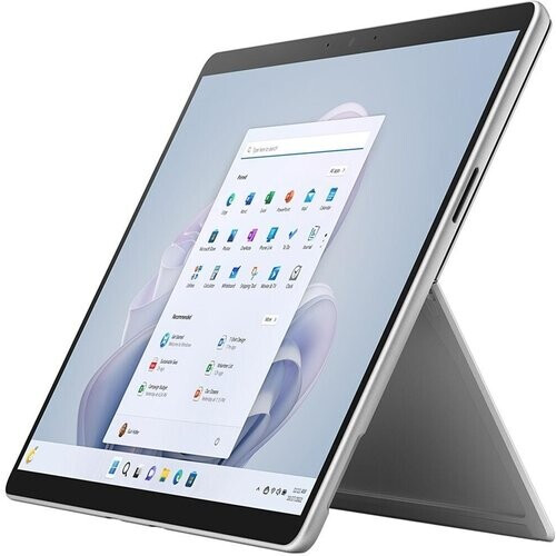 The Microsoft Surface Pro 9 Tablet in Platinum ...