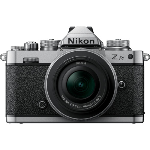 Le Nikon Z fc + Nikkor Z 16-50 mm f/3.5-6.3 VR + ...