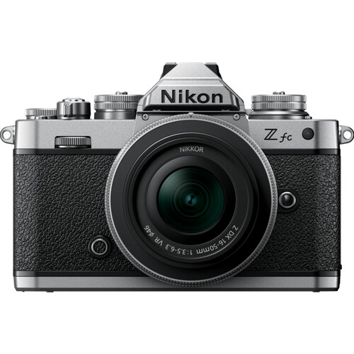 Die Nikon Z fc + Nikkor Z 16-50mm f/3.5-6.3 VR + ...