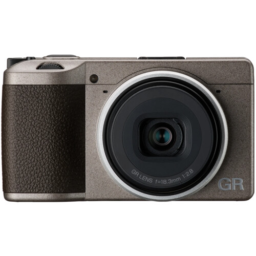 Met de Ricoh GR III Diary Edition maak je ...