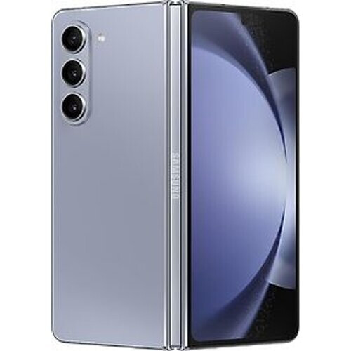 De Samsung Galaxy Z Fold5 in de kleur icy blue ...