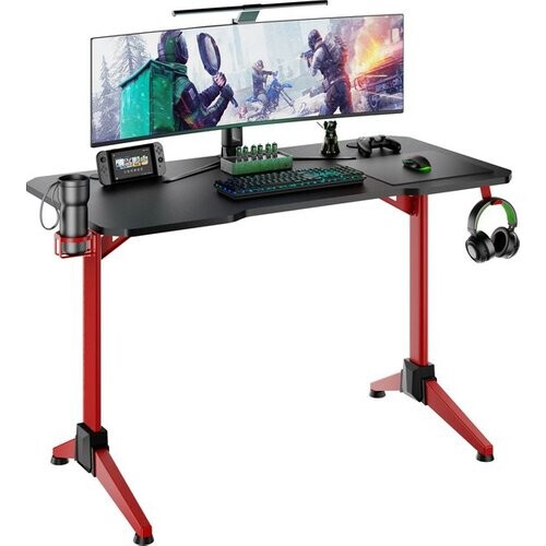 Een stevig bureau met een robuuste uitstraling, ...