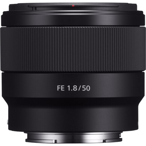 De Sony FE 50mm f/1.8 is een primelens voor ...